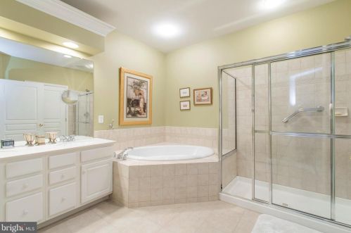 1207 Lilac Ct, Lansdale PA 19446-7613 exterior