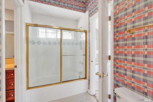 4084 Marcas St, Pinole CA  94564-1026 exterior