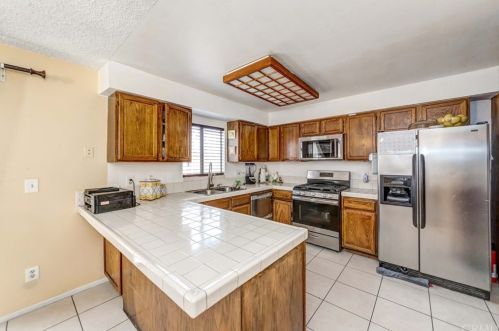 4212 161st St, Lawndale CA  90260-2733 exterior