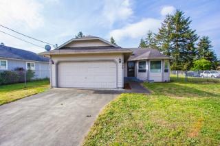 922 138th St, Tacoma, WA 98444-3446
