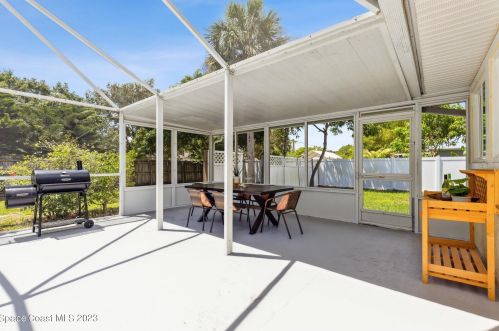 468 Tulip Dr, Sebastian FL  32958-5564 exterior
