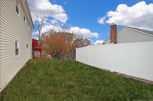 43 Acre Dr, Danbury CT  exterior