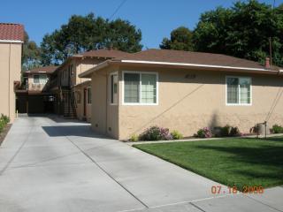 715 Pettis Ave, Mountain View CA  94041-1864 exterior