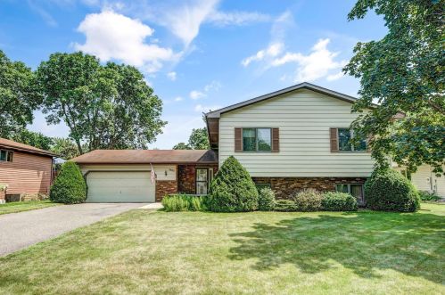 3552 Auger Ave, Saint Paul, MN 55110-5343