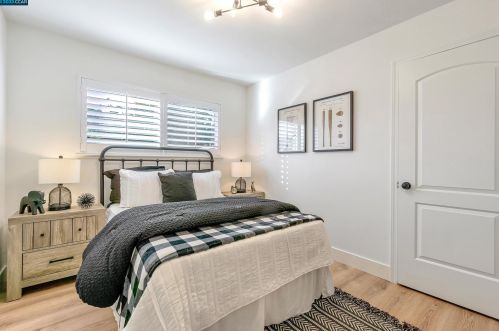 1177 Coad Ct, West Pittsburg CA  94565-6204 exterior