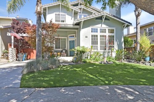 9048 Soledad St, Gilroy, CA 95020-7471