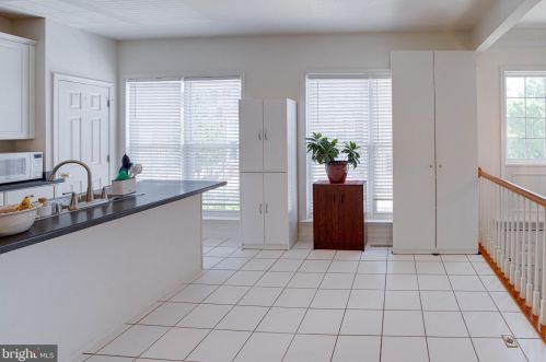 15033 Clementine Way, Haymarket VA  20169-3319 exterior