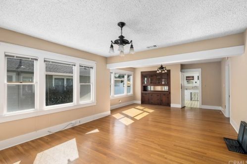 362 Shaffer St, Orange CA 92866-1113 exterior