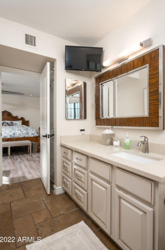 5119 Paradise Dr, Scottsdale AZ 85260-5433 exterior