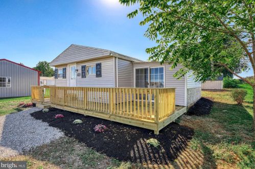 11708 Winterstown Rd, Red Lion, PA 17356-8009