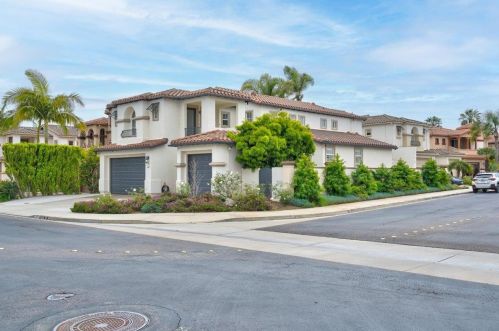 7437 Magellan St, Carlsbad CA  92011-5412 exterior