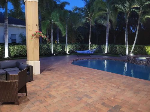 8696 Valhalla Dr, Delray Beach FL  33446-9568 exterior