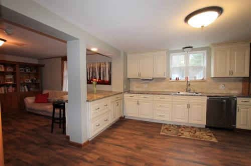 18 Rockingham Rd, Londonderry, NH 03053-2229