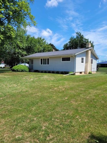 11743 Taylor St, Waterloo, WI 53594-1350