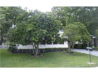 12653 Lake Dora Cir, Tavares, FL 32778-4215