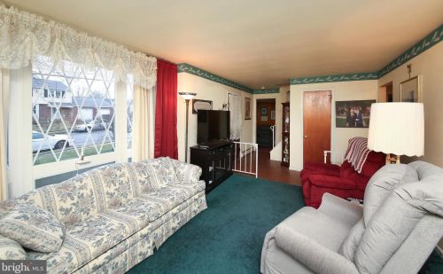 705 Wissahickon Ave, Lansdale, PA 19446-3229