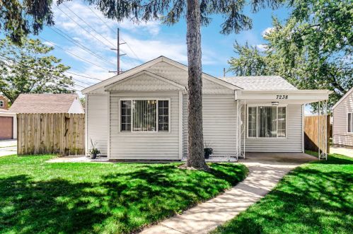 7238 Jarnecke Ave, Hammond, IN 46324-2436