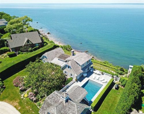 19965 Soundview Ave, Southold, NY 11971-2820