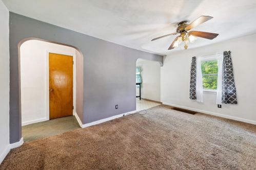 1133 Venetia Rd, Eighty Four, PA 15330-2677
