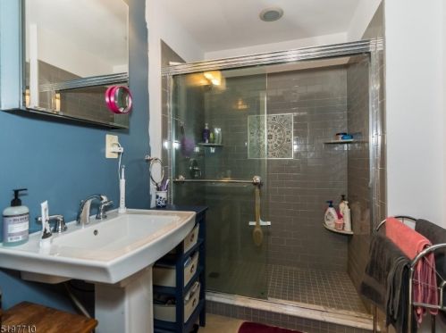 34 Deckertown Tpke, Wantage NJ  07461-2919 exterior