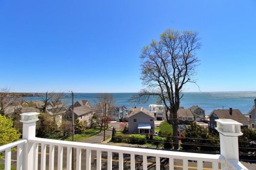 105 Edgefield Ave, Milford CT  06460-7833 exterior