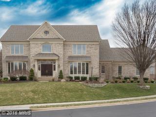 1453 Carrington Ridge Ln, Vienna, VA 22182-1757