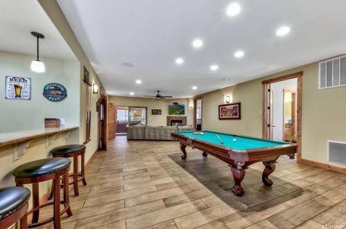 1393 Wildwood Ave, South Lake Tahoe CA  96150-8621 exterior