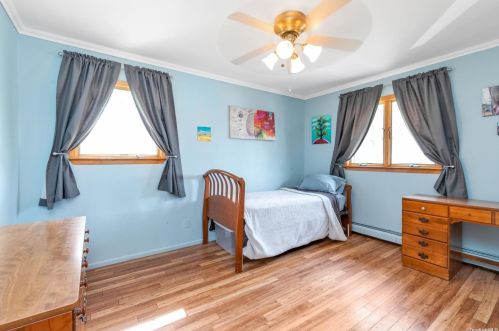 2111 Skipper Ct, North Bellmore NY  11710-3011 exterior