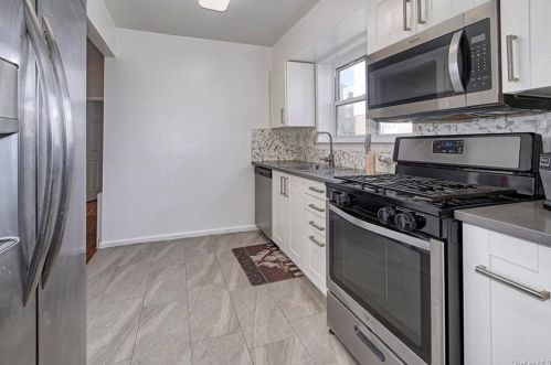 736 5 Ave, Mount Vernon NY  10550-4960 exterior
