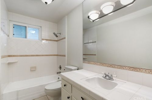 1278 Carmel Dr, Simi Valley CA  93065-4118 exterior