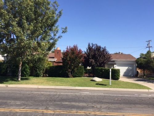 2704 Olympic Dr, Bakersfield, CA 93308-1525