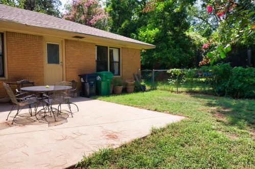 2021 Kayewood Dr, Denton TX  76209-2107 exterior