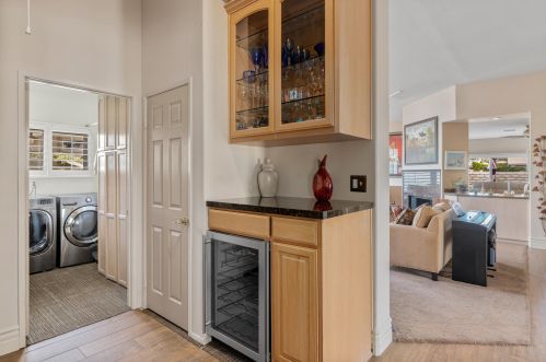 21 Florentina Dr, Rancho Mirage CA  92270-4804 exterior