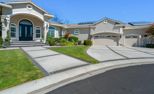 115 Jeanette Ct, Hollister, CA 95023-6469