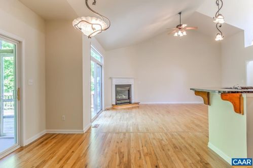 17 Shortwood Cir, Bybee VA  22963-2747 exterior