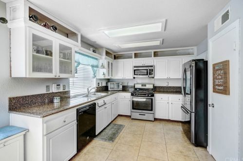 35794 Frederick St, Wildomar CA  92595-8039 exterior