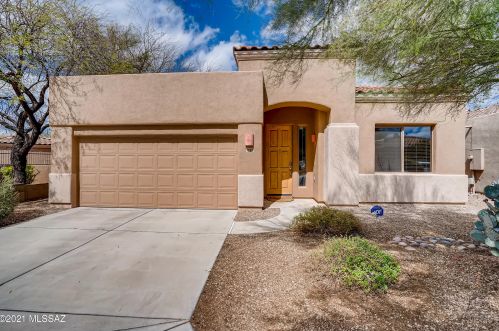 7582 Sand River Way, Tucson, AZ 85743-1461