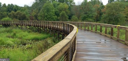 14800 Potomac Branch Dr, Woodbridge VA  22191-4056 exterior