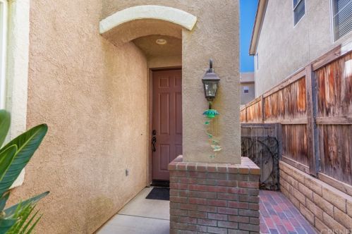 30343 Cedar Oak Ln, Santa Clarita, CA 91384-4776