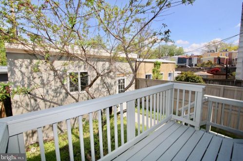 321 T St, Washington DC 20001-4119 exterior