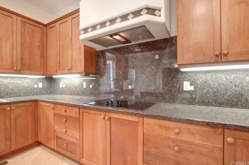 24613 Garland Dr, Santa Clarita CA  91355-4962 exterior