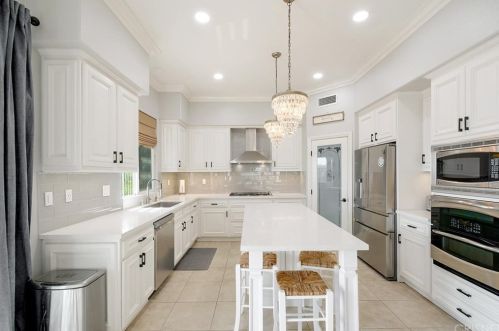 24306 Foxglove Pl, Santa Clarita CA  91354-4922 exterior