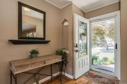 2890 Morgan Dr, North Wantagh, NY 11793-1722