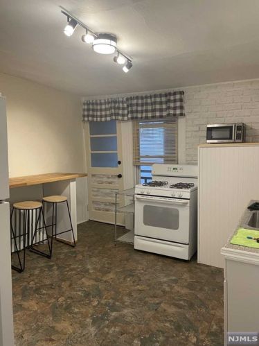 102 Boonton Ave, Boonton Township NJ  07005-1428 exterior