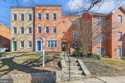 4427 Macarthur Blvd, Washington, DC 20007-2501