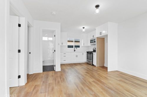 2519 Monroe St, Long Beach CA  90810-1361 exterior