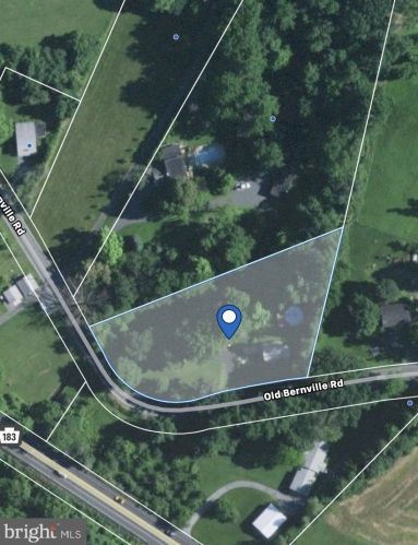 1271 Old Bernville Rd, Dauberville, PA 19533-9115