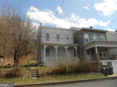 173 Railroad St, West Cressona, PA 17929-1433