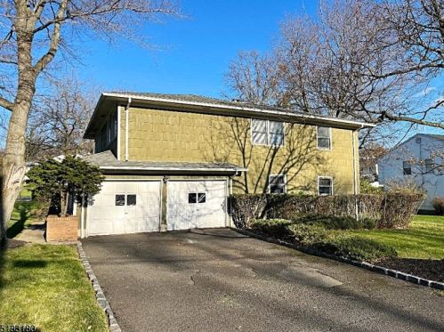 523 Hidden Holw, Scotch Plains NJ  07076-2027 exterior