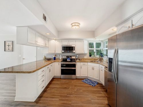 6801 Eastpointe Pines St, West Palm Beach, FL 33418-6902